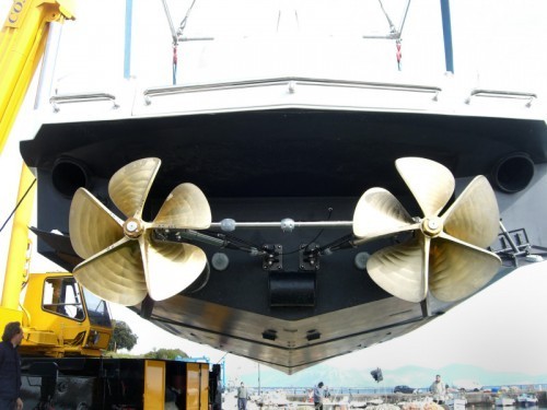 Top System Surface Drives TS75S installation on boat InCRedible 55'